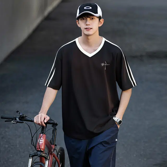 SEVFUN V-Neck T-Shirt