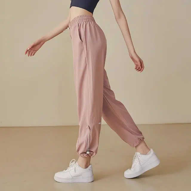 达兹 纯色宽松束脚跑步速干裤高腰休闲裤 女款