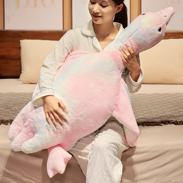 雄俊 炫彩超软扎染大白鹅抱枕 仿兔毛彩色创意扎染大鹅夹腿长条抱枕鹅鸭子趴枕 玩偶 毛绒公仔
