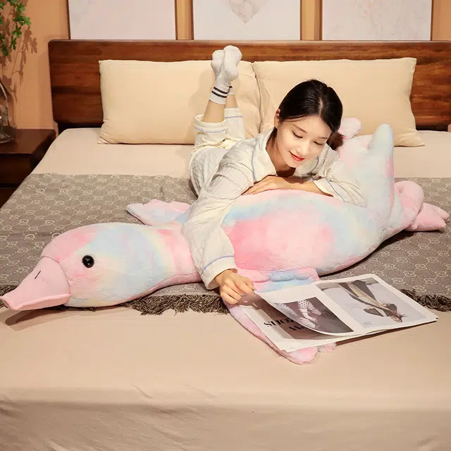 雄俊 炫彩超软扎染大白鹅抱枕 仿兔毛彩色创意扎染大鹅夹腿长条抱枕鹅鸭子趴枕 玩偶 毛绒公仔