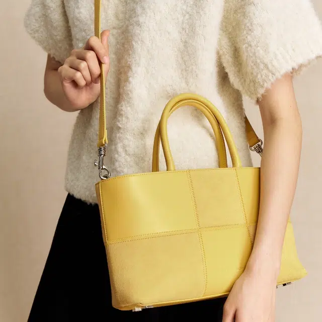 THE YELLOW SHOP Tote