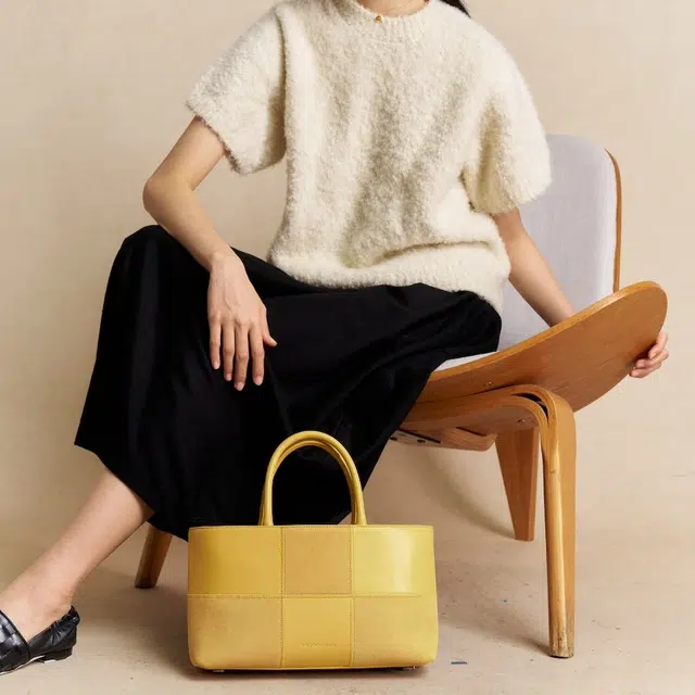 THE YELLOW SHOP Tote