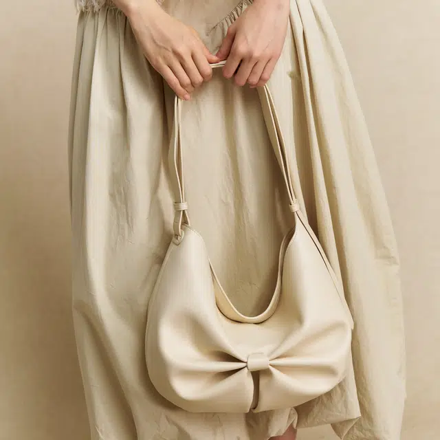THE YELLOW SHOP Tote