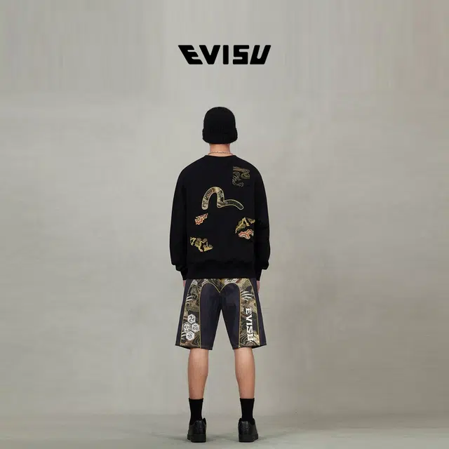 EVISU M