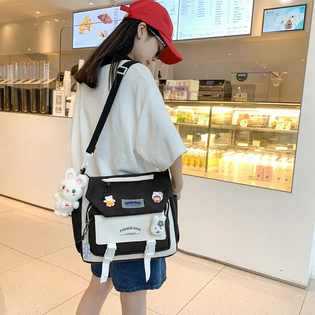 宝琳卡 小清新日系简约韩版时尚潮流百搭 尼龙 斜挎单肩包 常规 女款 多色