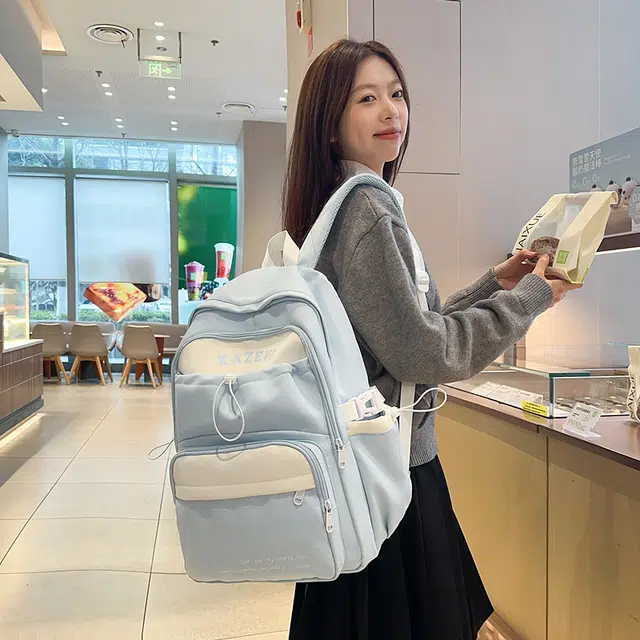宝琳卡 时尚简约高颜值百搭 尼龙 双肩包 女款 多色