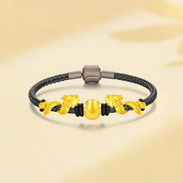 999