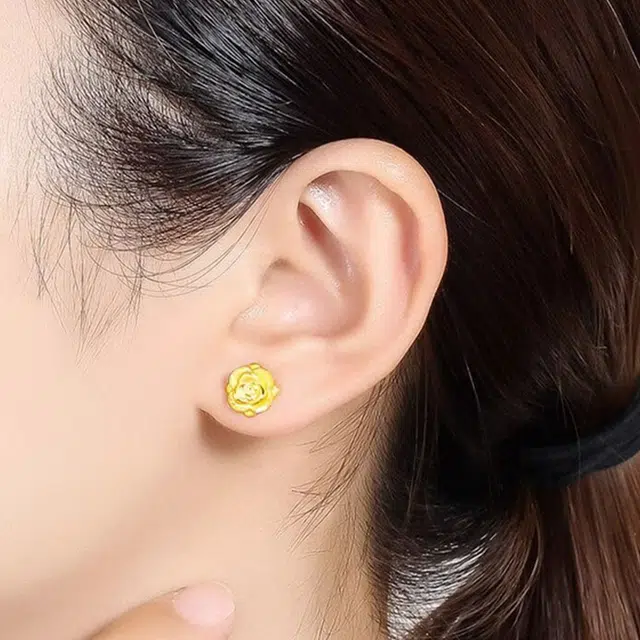 999