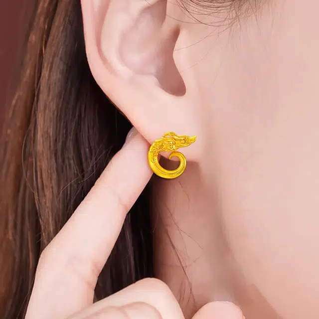 999