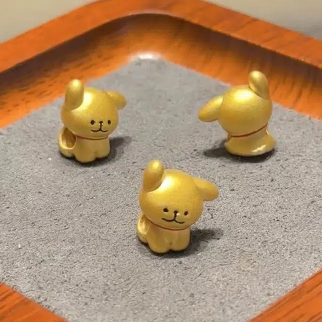 999
