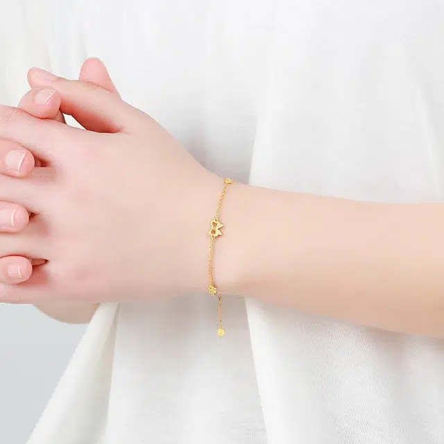 999