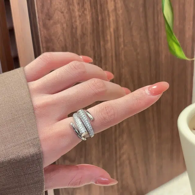 都爵 轻奢高级感韩式风设计交叉缠绕流苏交叉锆石闪耀小众设计个性 铜 戒指 女款