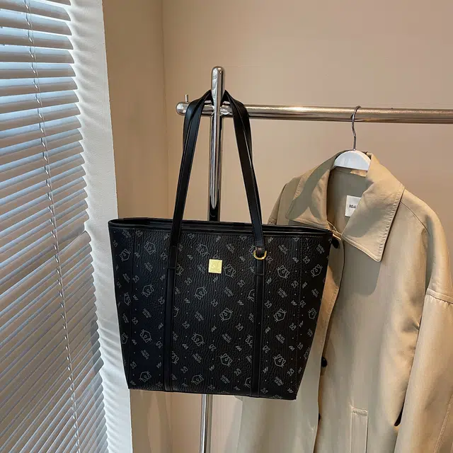 LARTIGENT pu Tote