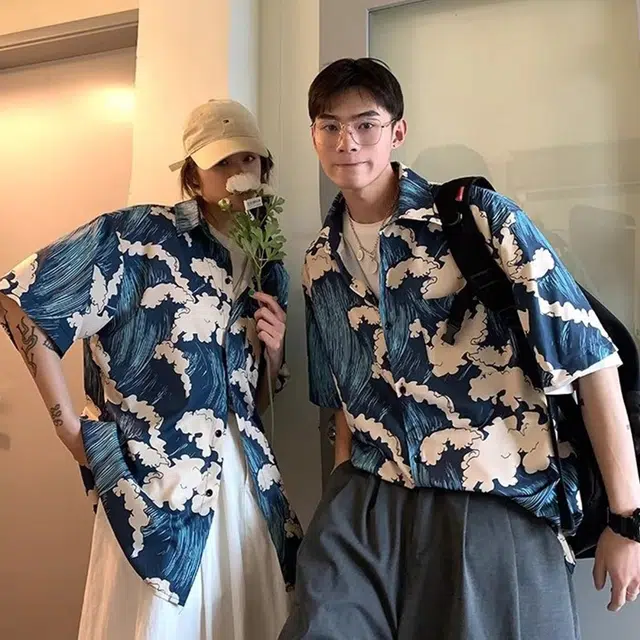 半空山 夏季凉爽透气宽松休闲沙滩半袖海浪满印夏威夷风落肩轻薄垂顺感高街旅游衬衫 男女同款