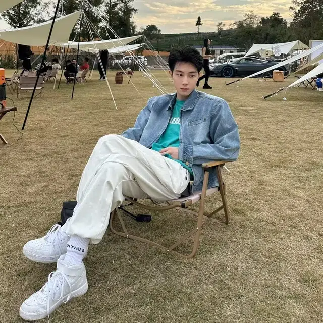 半空山 美式高街复古水洗做旧短款垫肩显高雅痞风百搭通勤牛仔外套 男女同款