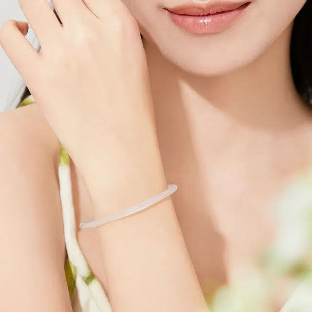 兰慕茵诺 新中式小众轻奢高级感 古香古色 旗袍汉服搭配 宫廷风天然 玉髓 手镯 女款