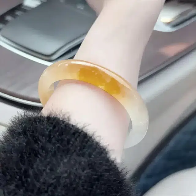 兰慕茵诺 满目月色也不及你一抬手间的温柔 轻奢小众 白月光般的存在 #好运 玉髓 手镯 女款