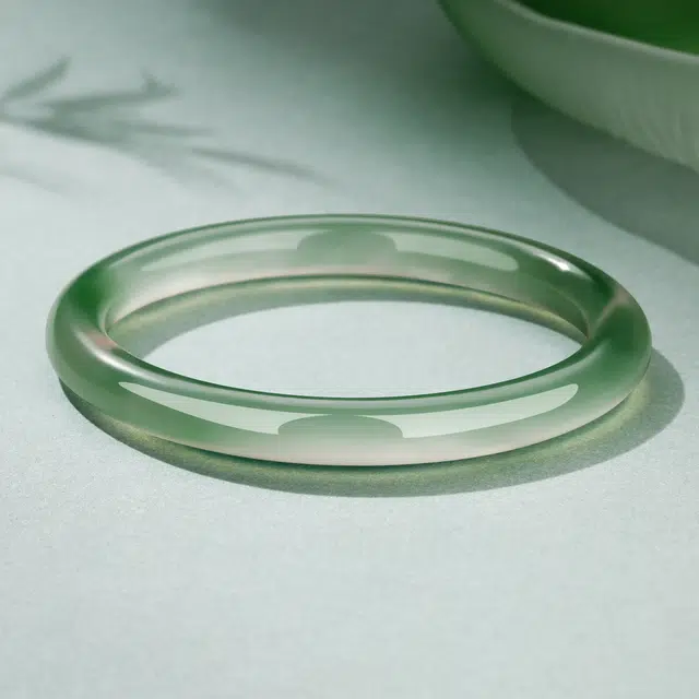 【古典美人】 兰慕茵诺 青山黛油青素玉素圈一步一响叮当镯 新中式国风清冷感贵妃镯 冰透显白 #好运天然 玉髓 手镯 女款