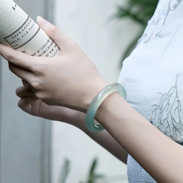 兰慕茵诺 远山黛 古风古韵 轻奢简约 小众时尚 温婉典雅 清冷感 高级  月老赐福 佳偶天成 #好运 玉髓 手镯 女款