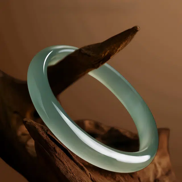 兰慕茵诺 远山黛 古风古韵 轻奢简约 小众时尚 温婉典雅 清冷感 高级  月老赐福 佳偶天成 #好运 玉髓 手镯 女款