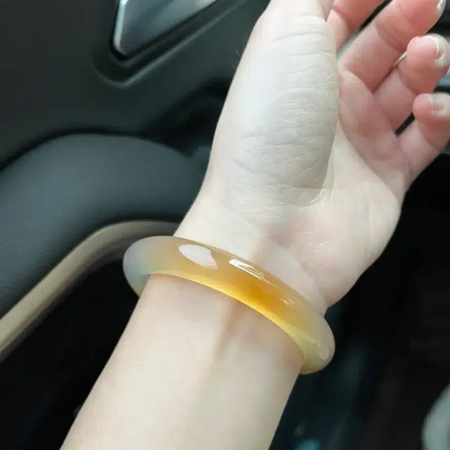 兰慕茵诺 满目月色也不及你一抬手间的温柔 轻奢小众 白月光般的存在 #好运 玉髓 手镯 女款