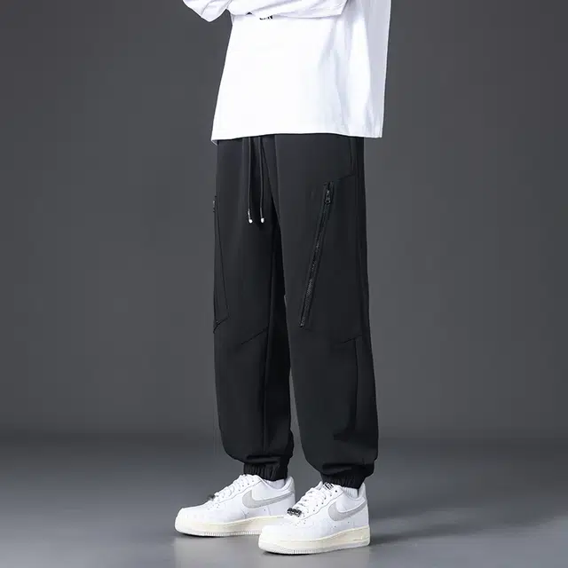 Q ZHIHE
