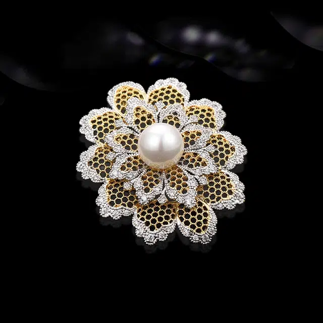 兰盈 花环水晶 环保合金 胸针 女款