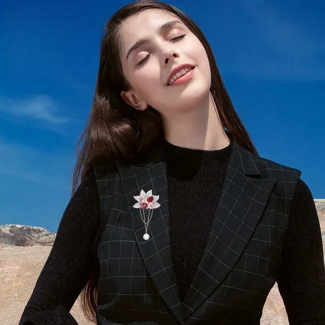 兰盈 玉兰花轻奢小众胸花 奥地利水晶 胸针 女款