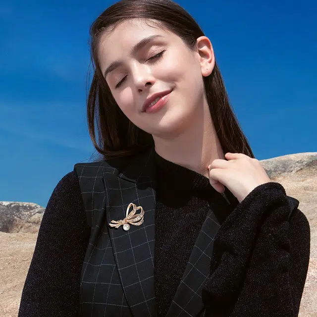 兰盈 蝴蝶结#好运 人造水晶 胸针 男女同款情侣款