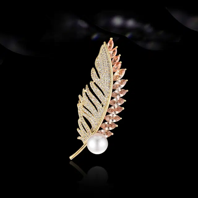 兰盈 奥地利水晶金叶#好运 环保合金 胸针 男女同款情侣款