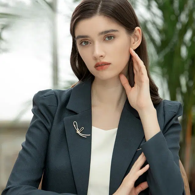 兰盈 小众蝴蝶结轻奢#好运 人造水晶 胸针 男女同款情侣款