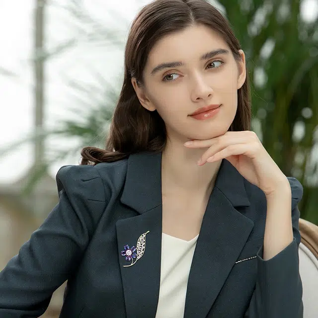 兰盈 轻奢小众花朵 合金 胸针 女款