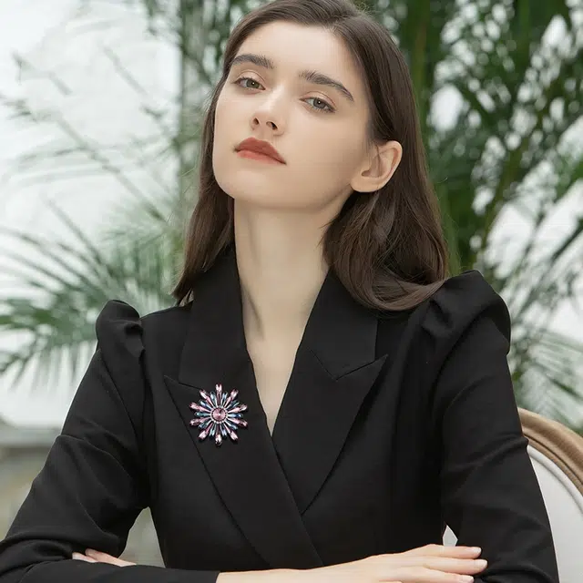 兰盈 花环 原创设计轻奢小众胸花 奥地利水晶 胸针 女款