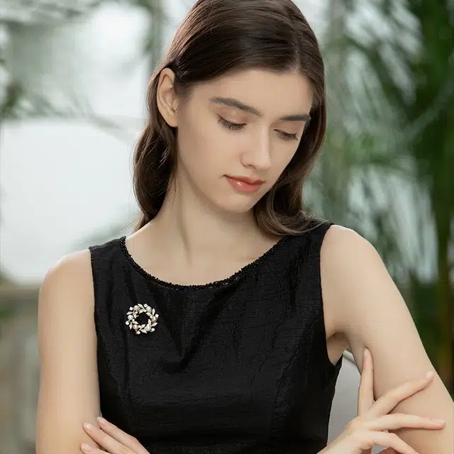 兰盈 花环#好运 人造水晶 胸针 男女同款情侣款