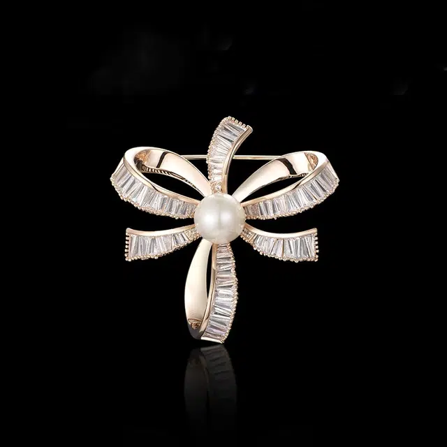 兰盈 优雅蝴蝶结轻奢小众 人造水晶 胸针 女款