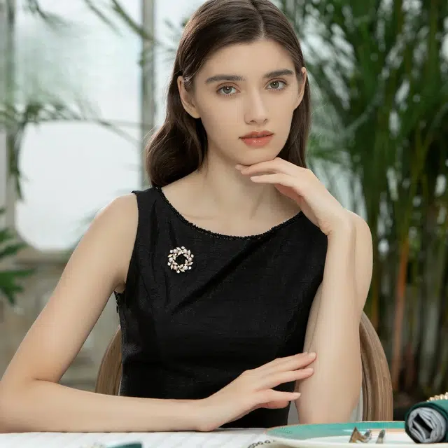 兰盈 花环#好运 人造水晶 胸针 男女同款情侣款