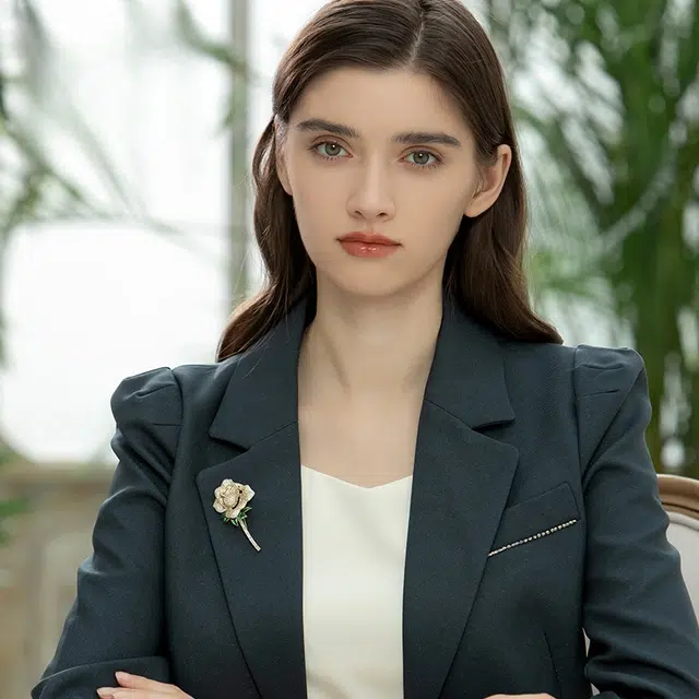 兰盈 轻奢玫瑰花 小众 奥地利水晶 胸针 男女同款情侣款