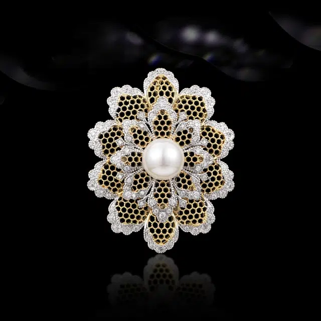 兰盈 花环水晶 环保合金 胸针 女款