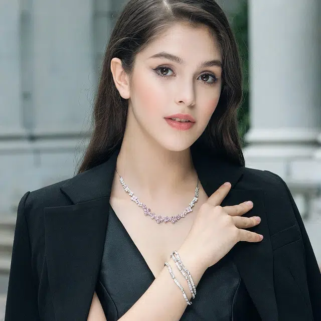 兰盈 花朵锁骨链原创设计轻奢小众 人造水晶 项链 女款
