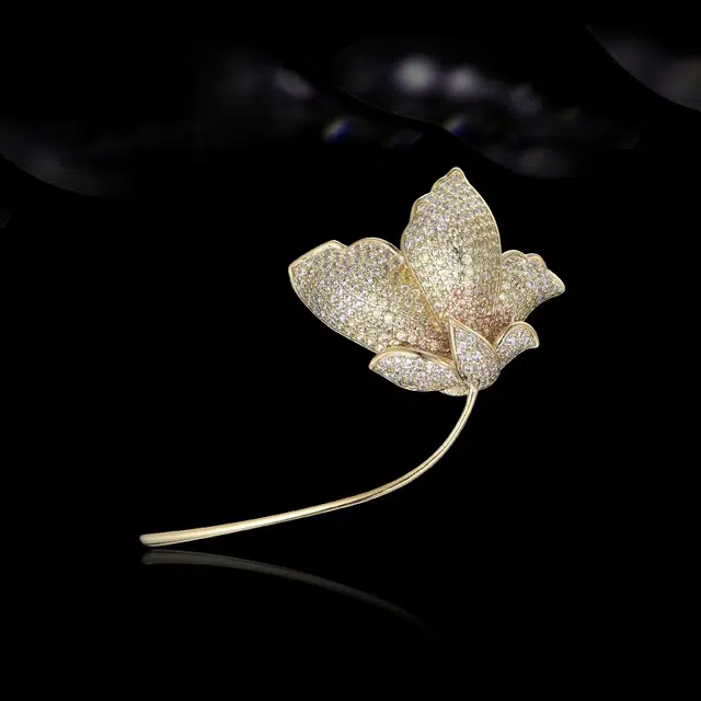 兰盈 荷花水晶#好运 环保合金 胸针 男女同款情侣款