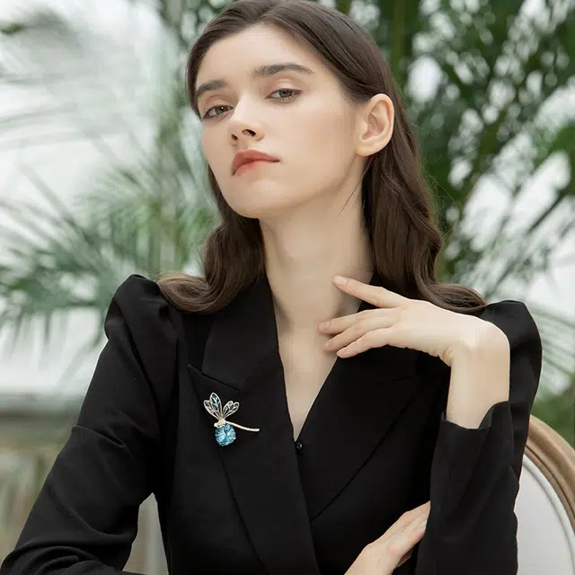 兰盈 蝴蝶石 轻奢小众 人造水晶 胸针 女款