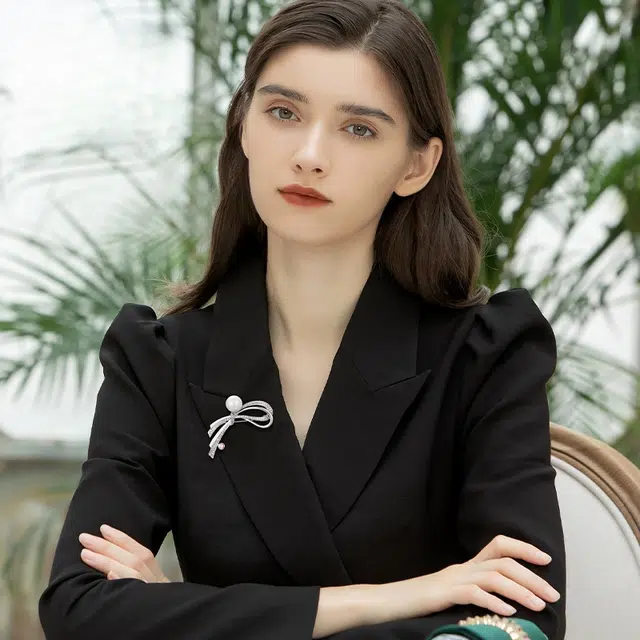 兰盈 蝴蝶结轻奢小众优雅 奥地利水晶 胸针 女款
