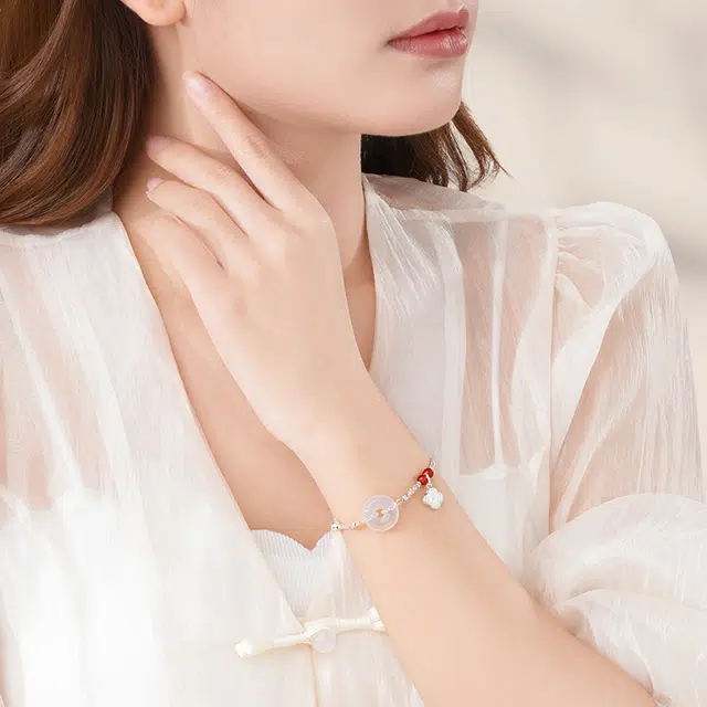 S925