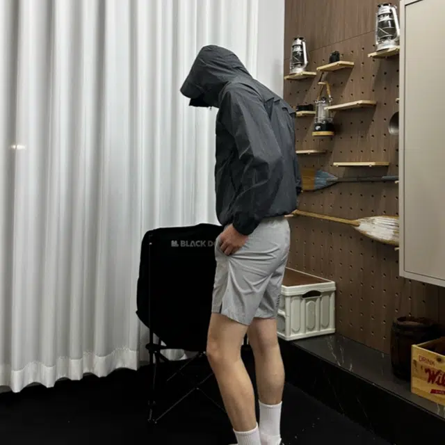 曼城 户外山系防风防晒衣服宽松百搭骑行登山腋下透气防紫外线连帽可拆卸轻薄长袖风衣 男女同款