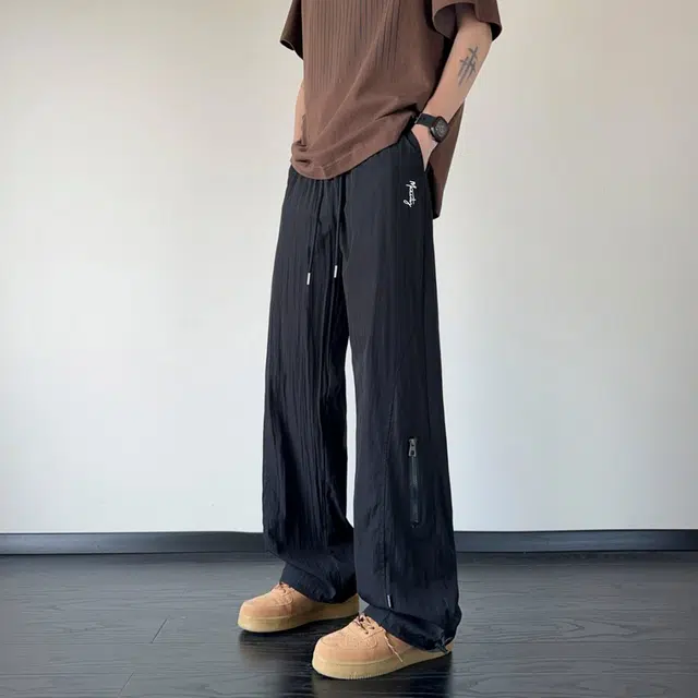 曼城 复古美式冰感速干直筒简约拉链设计质感品牌字母印花凉感舒适透气宽松韩版轻薄时尚百搭垂感日常户外通勤休闲裤 男女同款