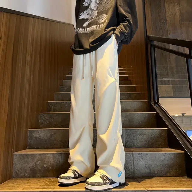 曼城 美式高街学院风桃皮绒褶皱铆钉设计拖地裤宽松百搭直筒潮流休闲裤 男女同款