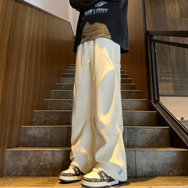 曼城 美式高街学院风桃皮绒褶皱铆钉设计拖地裤宽松百搭直筒潮流休闲裤 男女同款