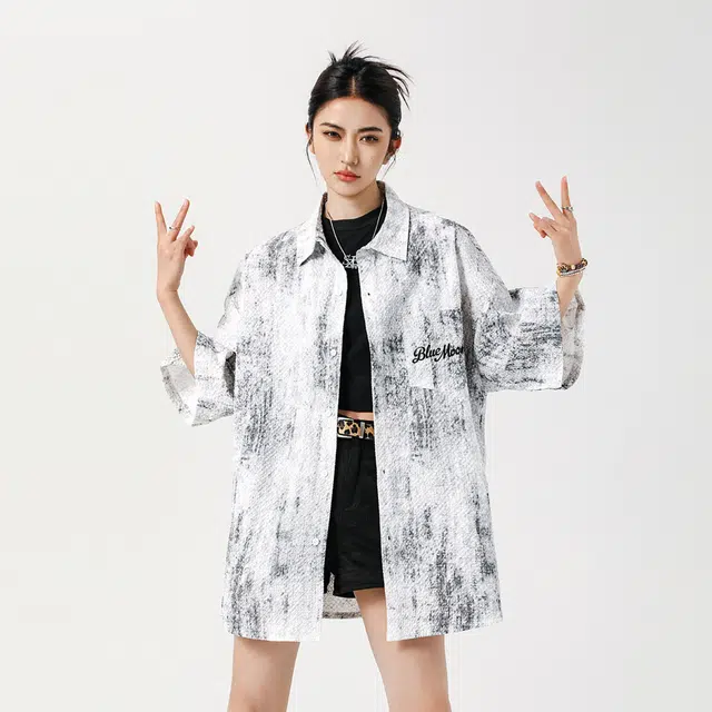 曼城 水墨扎染高级感小众泡泡纱美式高街肌理感格子宽松时尚翻领短袖衬衫 男女同款