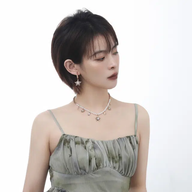 五角星风格融合多种潮流元素的个性锁骨链 合金 项链 女款