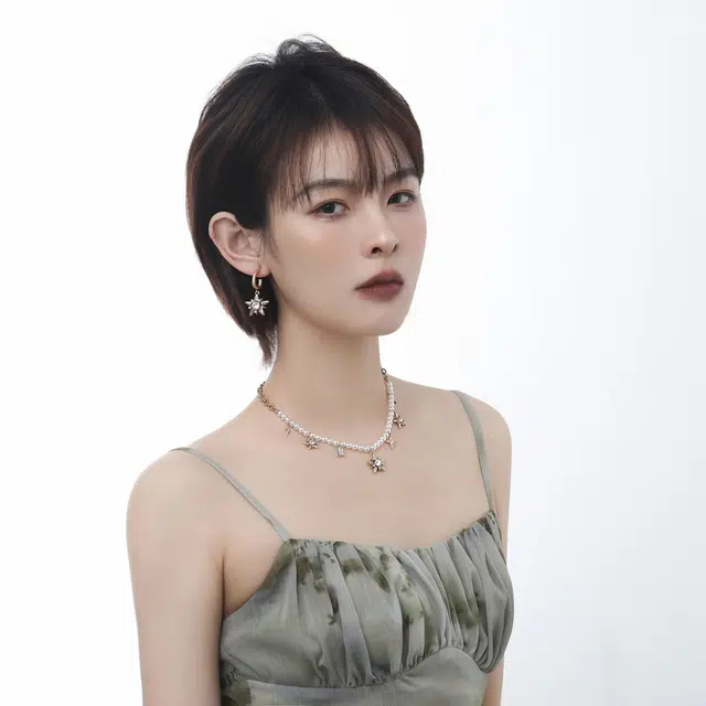 五角星风格融合多种潮流元素的个性锁骨链 合金 项链 女款